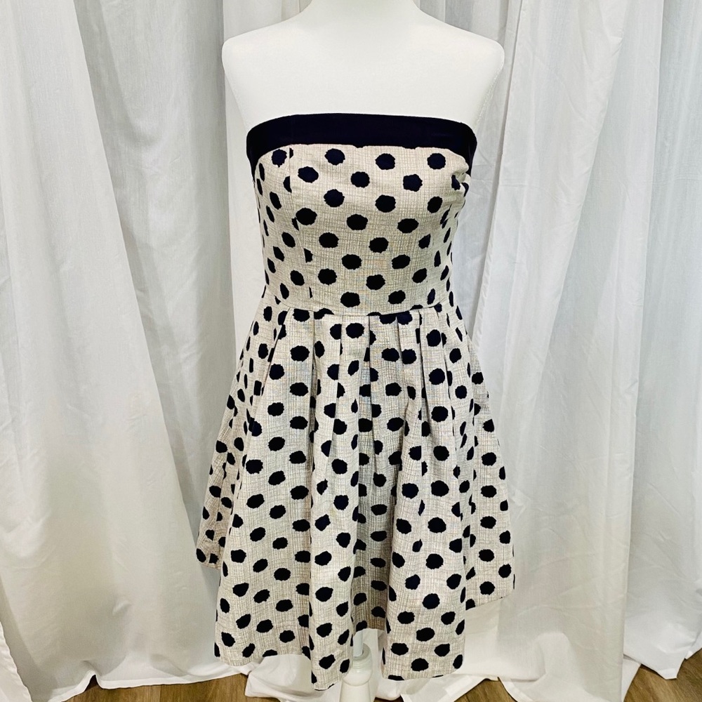 Sleeveless A-line dress